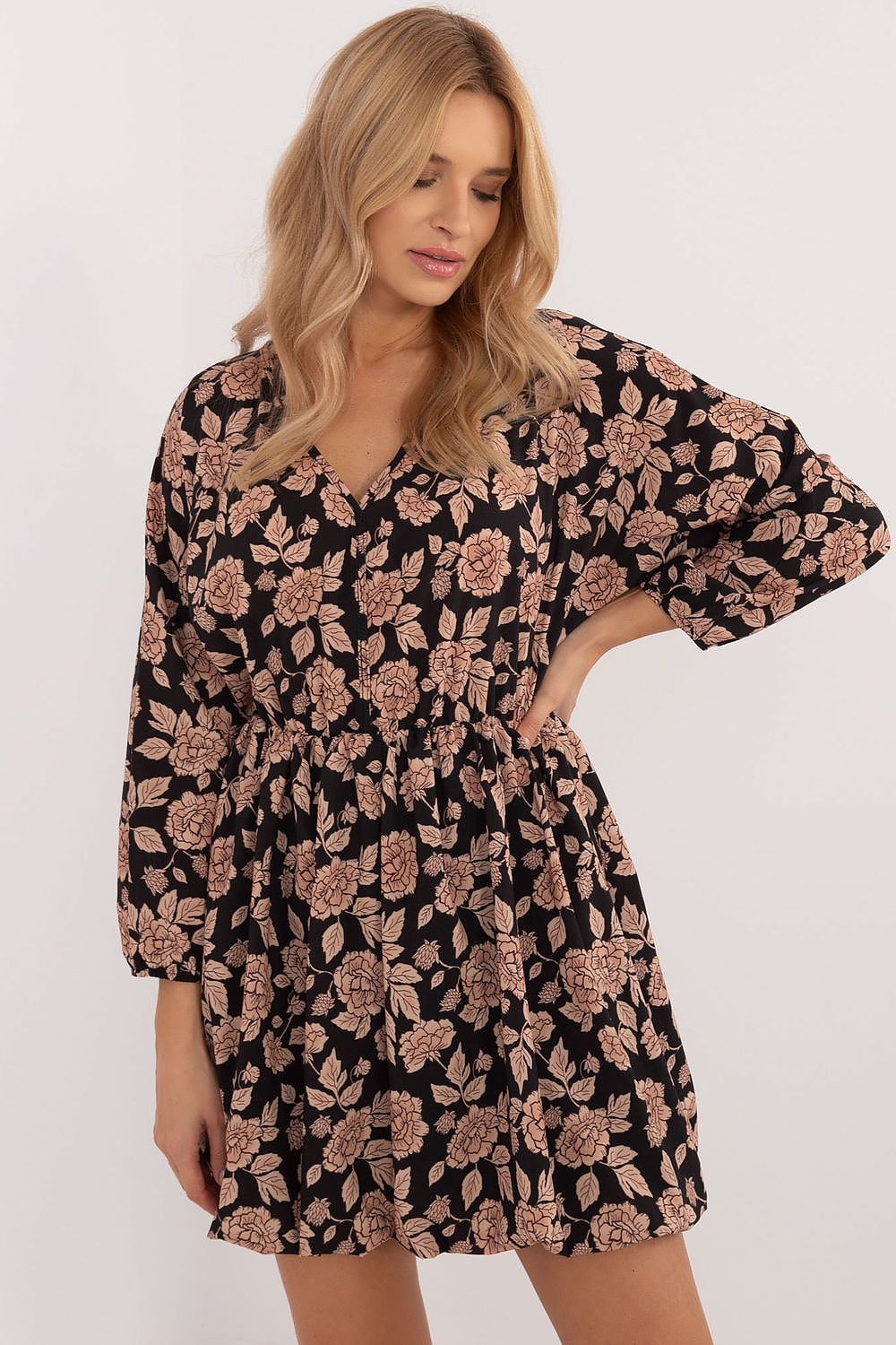  Sukienka Model DHJ-SK-19861-7.94 Black/Beige - Italy Moda 