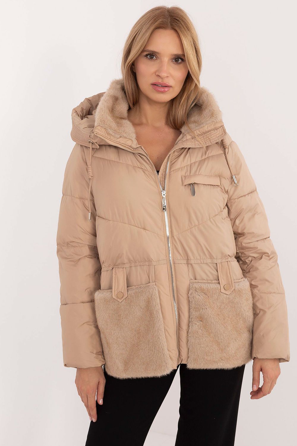   Kurtka Damska Model MBM-KR-2637.31P Camel - MBM 
