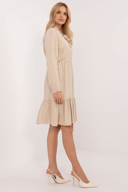  Sukienka Model TW-SK-BI-CB3331.88 Beige - Och Bella 