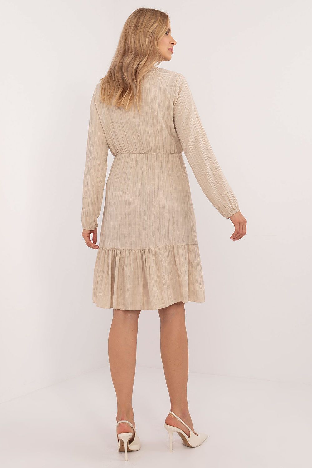  Sukienka Model TW-SK-BI-CB3331.88 Beige - Och Bella 