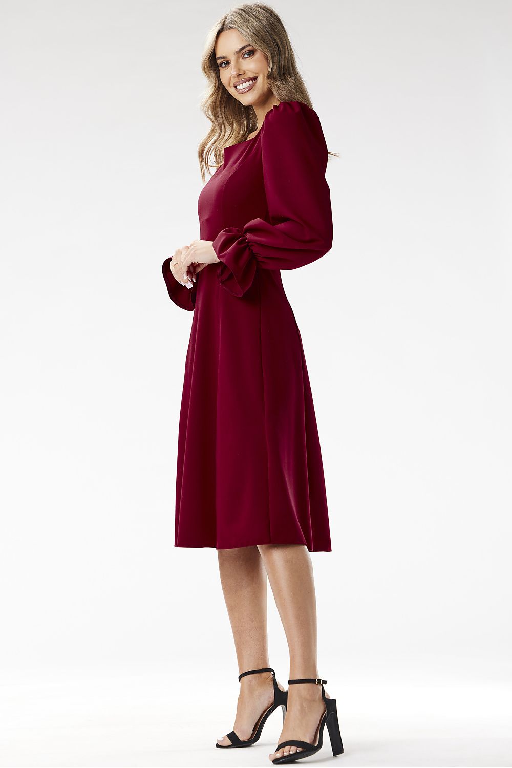   Sukienka Model A695 Claret - awama 