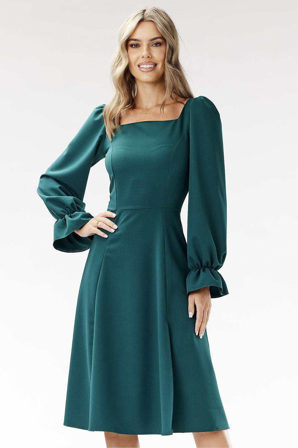   Sukienka Model A695 Bottle Green - awama 