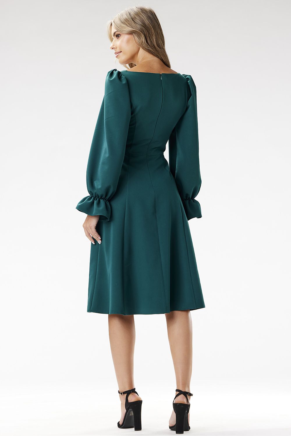   Sukienka Model A695 Bottle Green - awama 