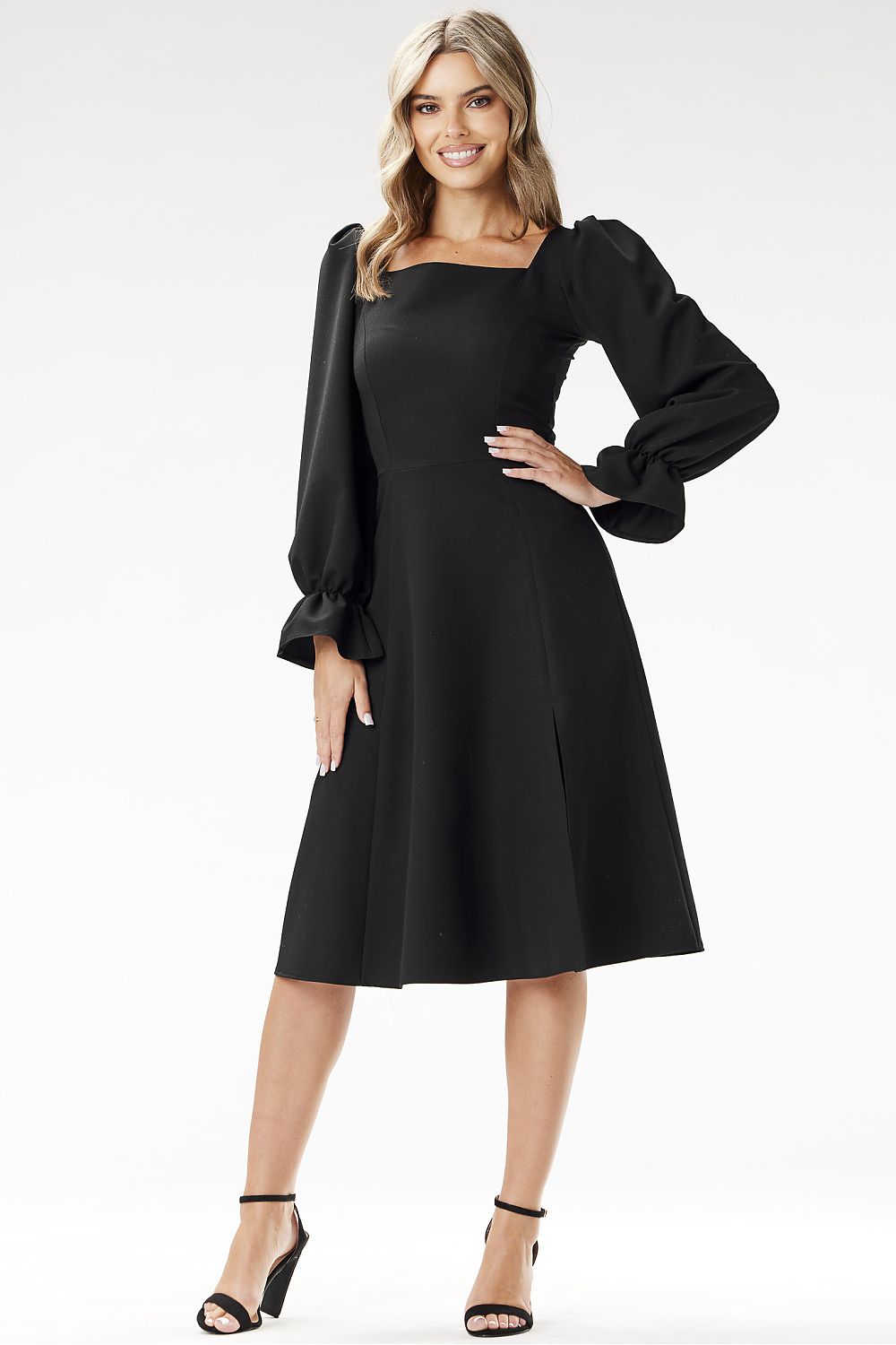   Sukienka Model A695 Black - awama 