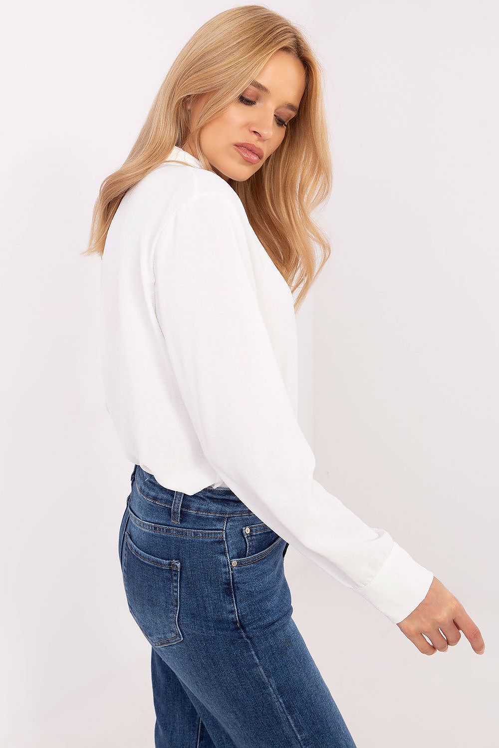   Koszula Damska Model MI-KS-91540.59P Ecru - Italy Moda 