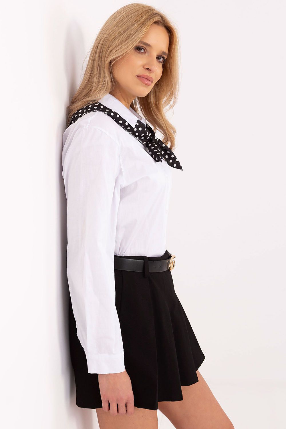   Koszula Damska Model DHJ-KS-20172.36P White - Italy Moda 