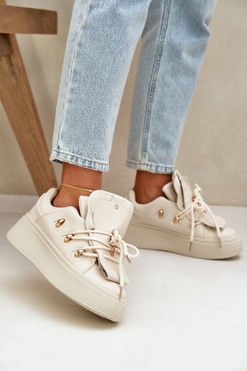   Buty Sportowe Model Dolistana LH205-8 Beige - Step in style 
