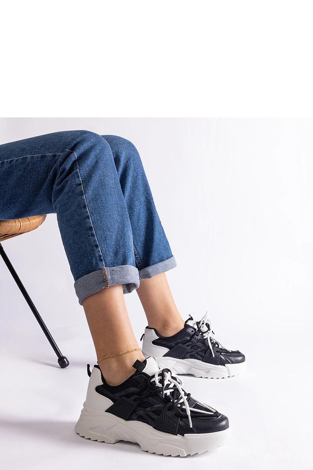   Czarne sneakersy sportowe damskie Alva - Solea 