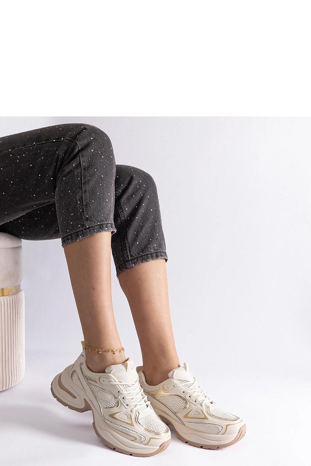   Beżowe sneakersy na masywnej podeszwie Adoma - Solea 
