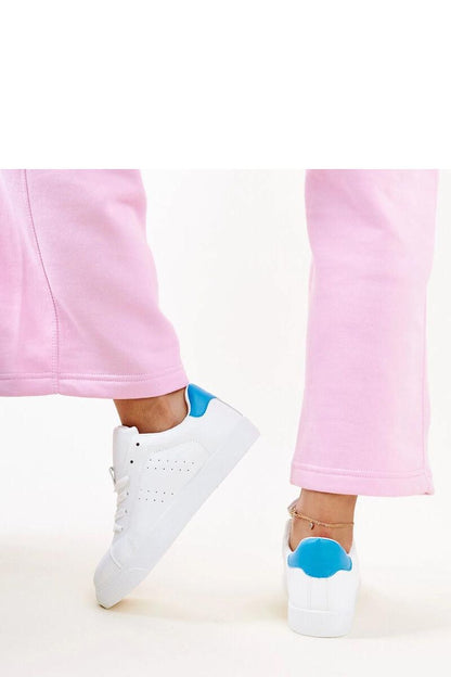   Biało-niebieskie sneakersy Akila - Solea 
