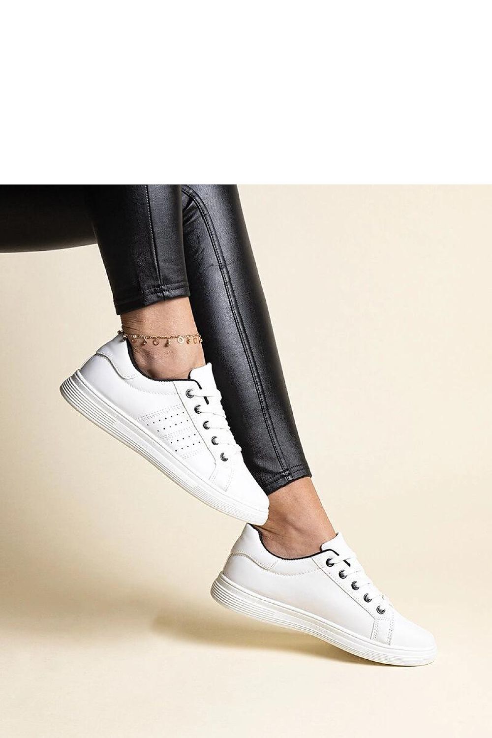   Białe sneakersy eko skóra Cathleen - z czarnym elementem - Solea 