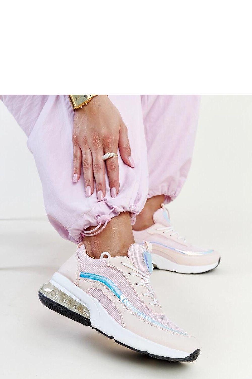   Różowe sneakersy z hologramem Jelka - Solea 