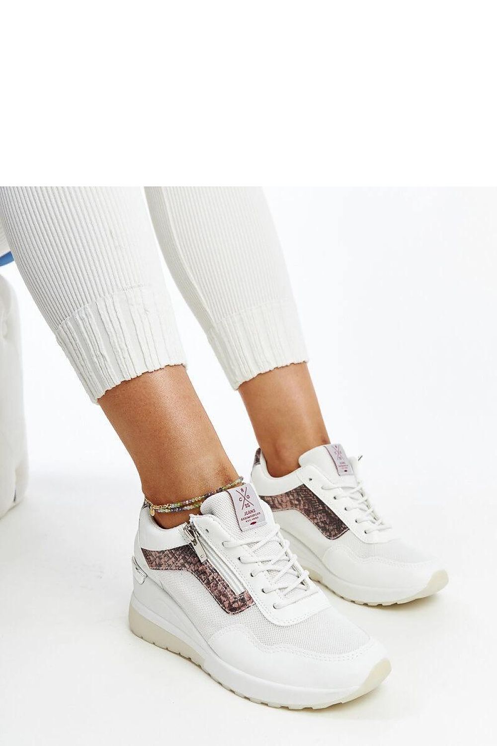   Białe sneakersy damskie  na koturnie CROSS JEANS - Solea 