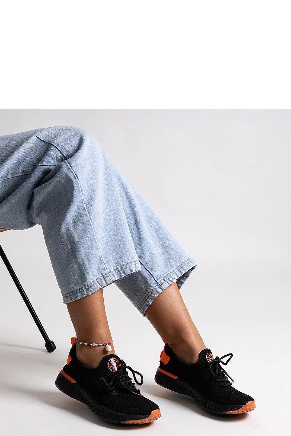   Czarne materiałowe sneakersy damskie CROSS JEANS - Solea 