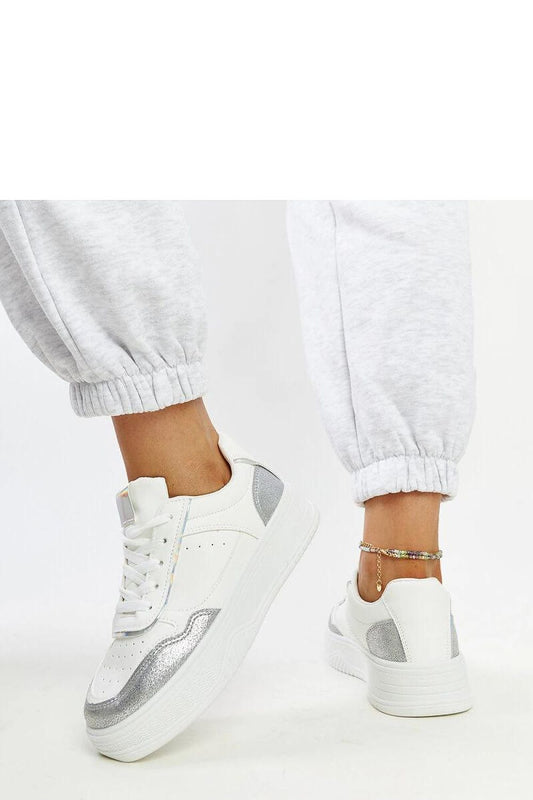   Biało-srebrne sneakersy na grubszej podeszwie Rumai - Solea 