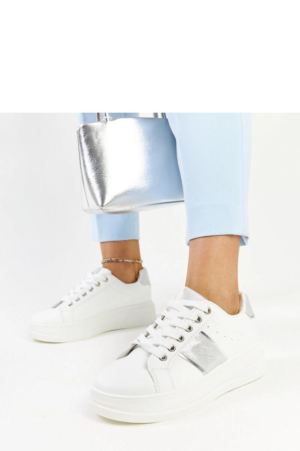   Biało-srebrne sneakersy na grubszej podeszwie Finestra - Solea 