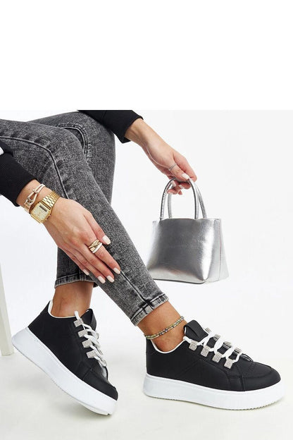   Czarne sneakersy na grubej podeszwie Walida - Solea 