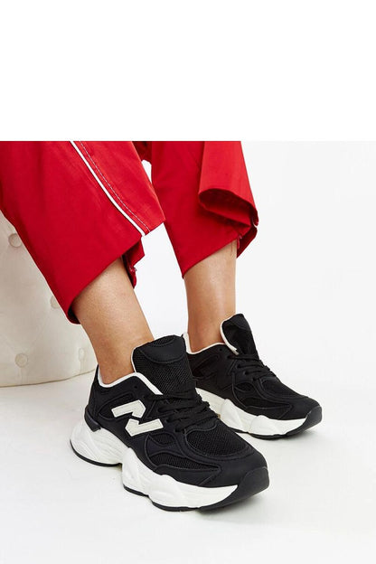   Czarne sneakersy na masywnej podeszwie Gergely - Solea 