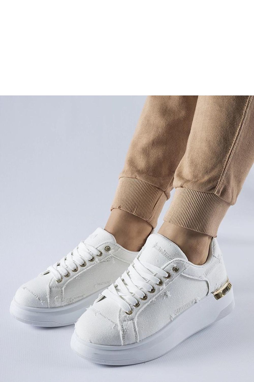   Białe sneakersy na platformie Ossona - Solea 