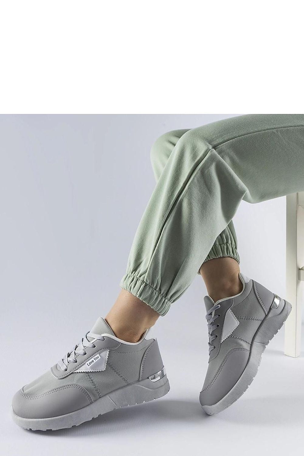   Szare materiałowe sneakersy Geraldino - Solea 