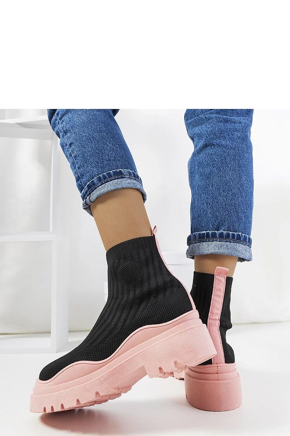   Czarno różowe wysokie sneakersy Marks - Solea 