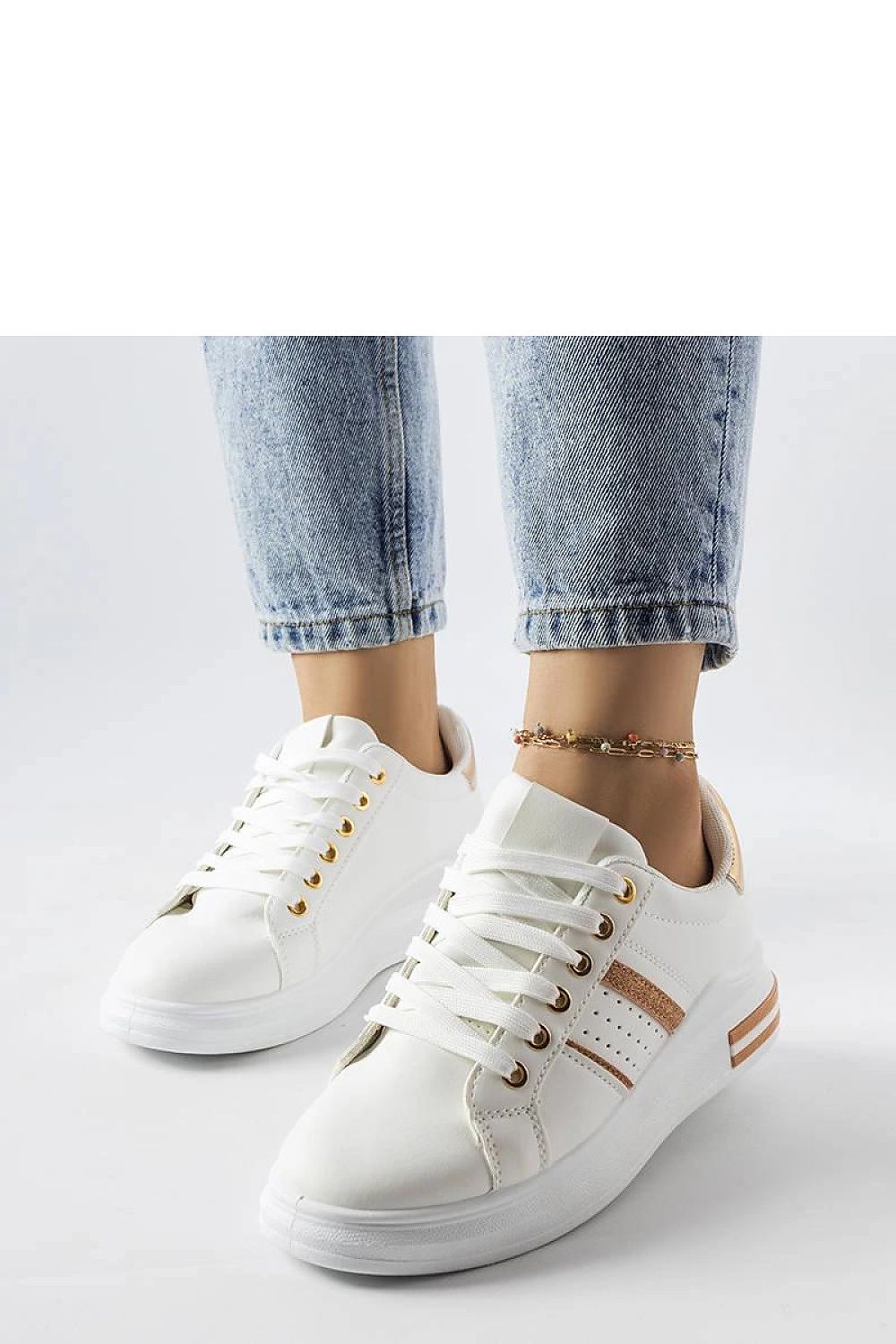   Białe sneakersy na platformie Lanoie - Solea 