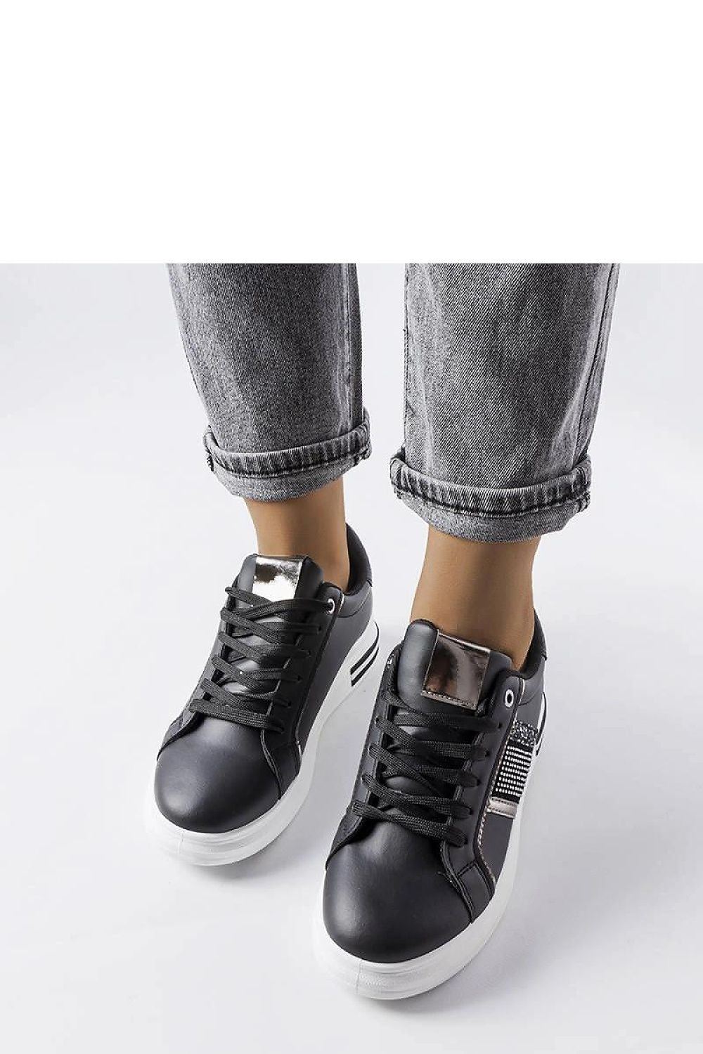   Czarne sneakersy zdobione cyrkoniami Xarles - Solea 