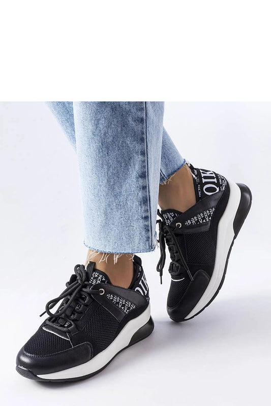   Czarno-białe sneakersy Vinceza - Solea 