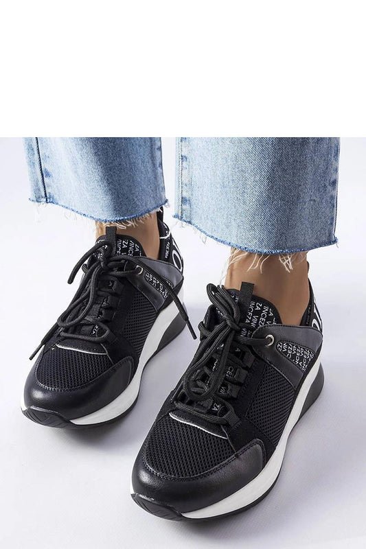   Czarno-białe sneakersy Vinceza - Solea 