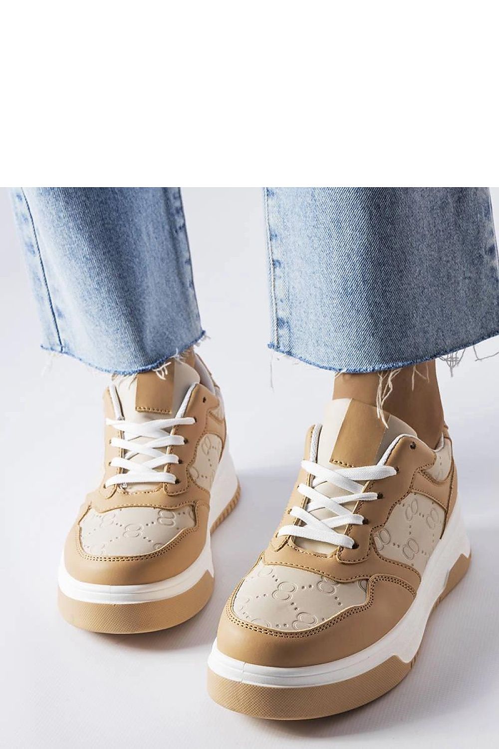   Beżowe sneakersy zdobione tłoczeniem Paré - Solea 
