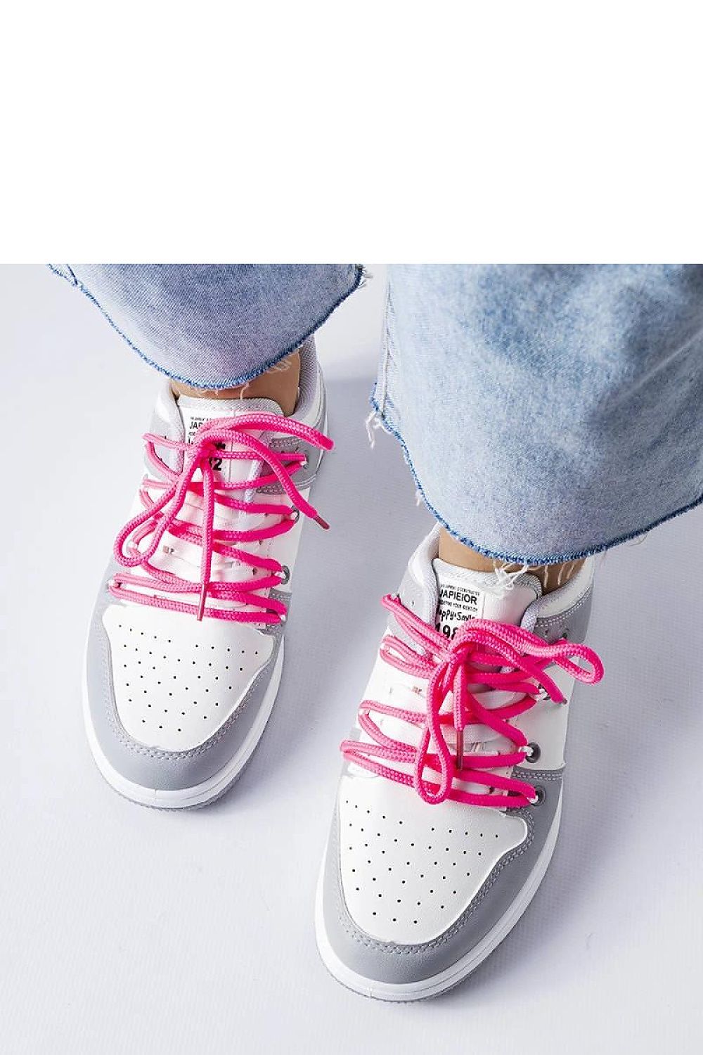   Białe retro sneakersy Shari - Solea 