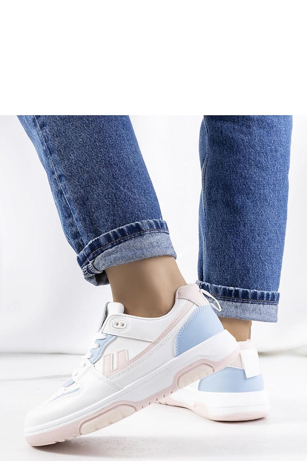   Białe sneakersy damskie  Arsan - Solea 