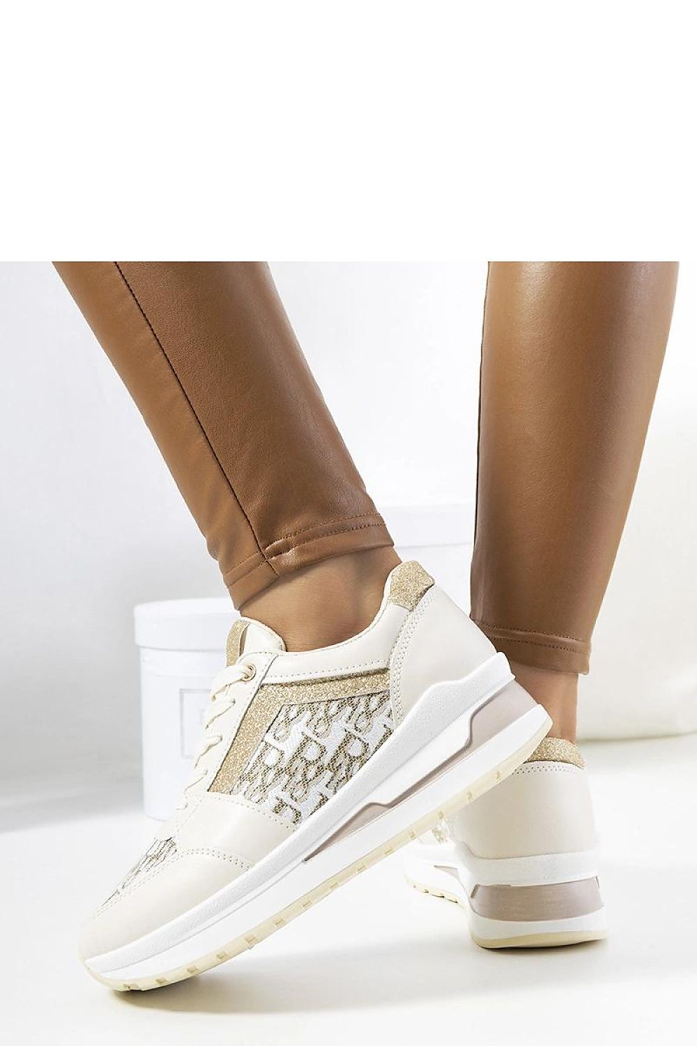   Beżowe sneakersy Aloisia - Solea 
