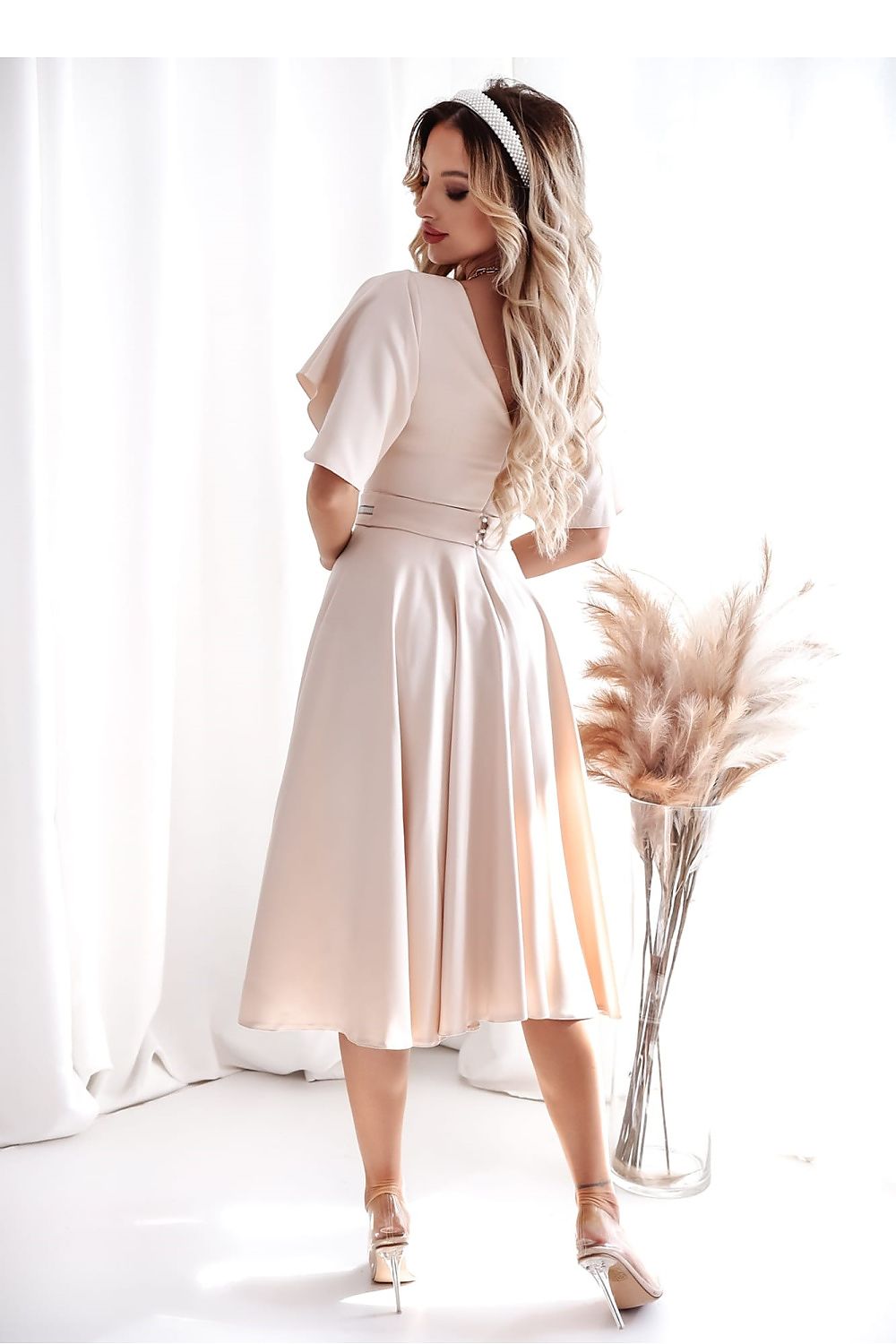   Sukienka Model Luna 000103. Beige - With You 