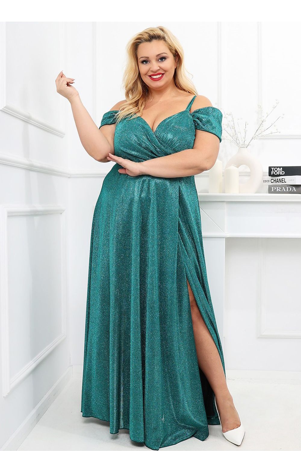  Sukienka Model Walentina Lux 001117. Green - With You 