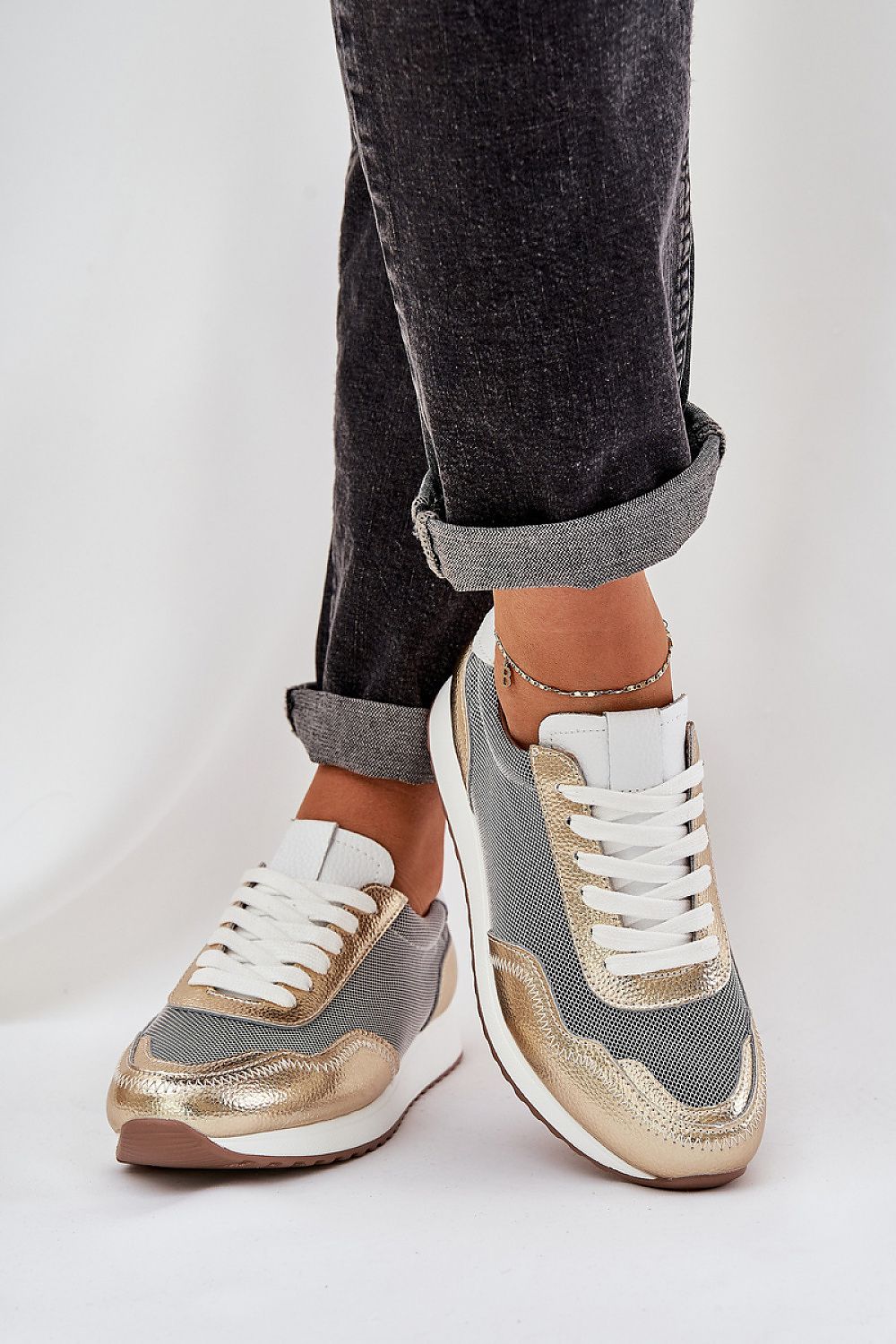   Buty Sportowe Model DA LR51-847 Gold - Step in style 