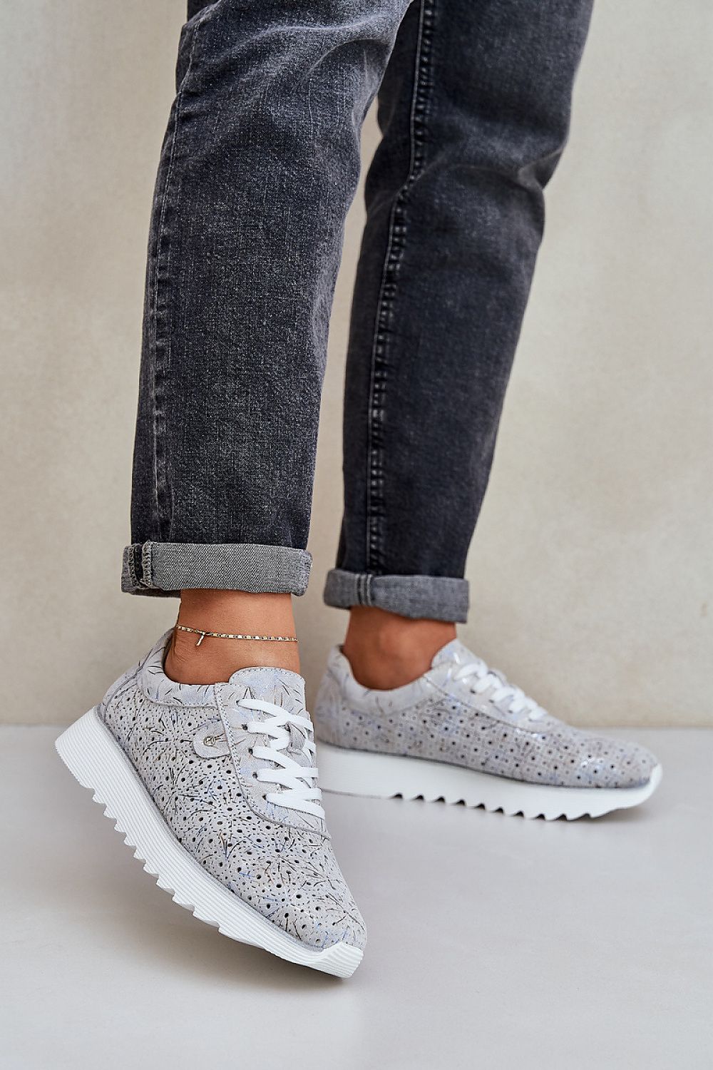   Buty Sportowe Model DA LR51-635 Silver - Step in style 