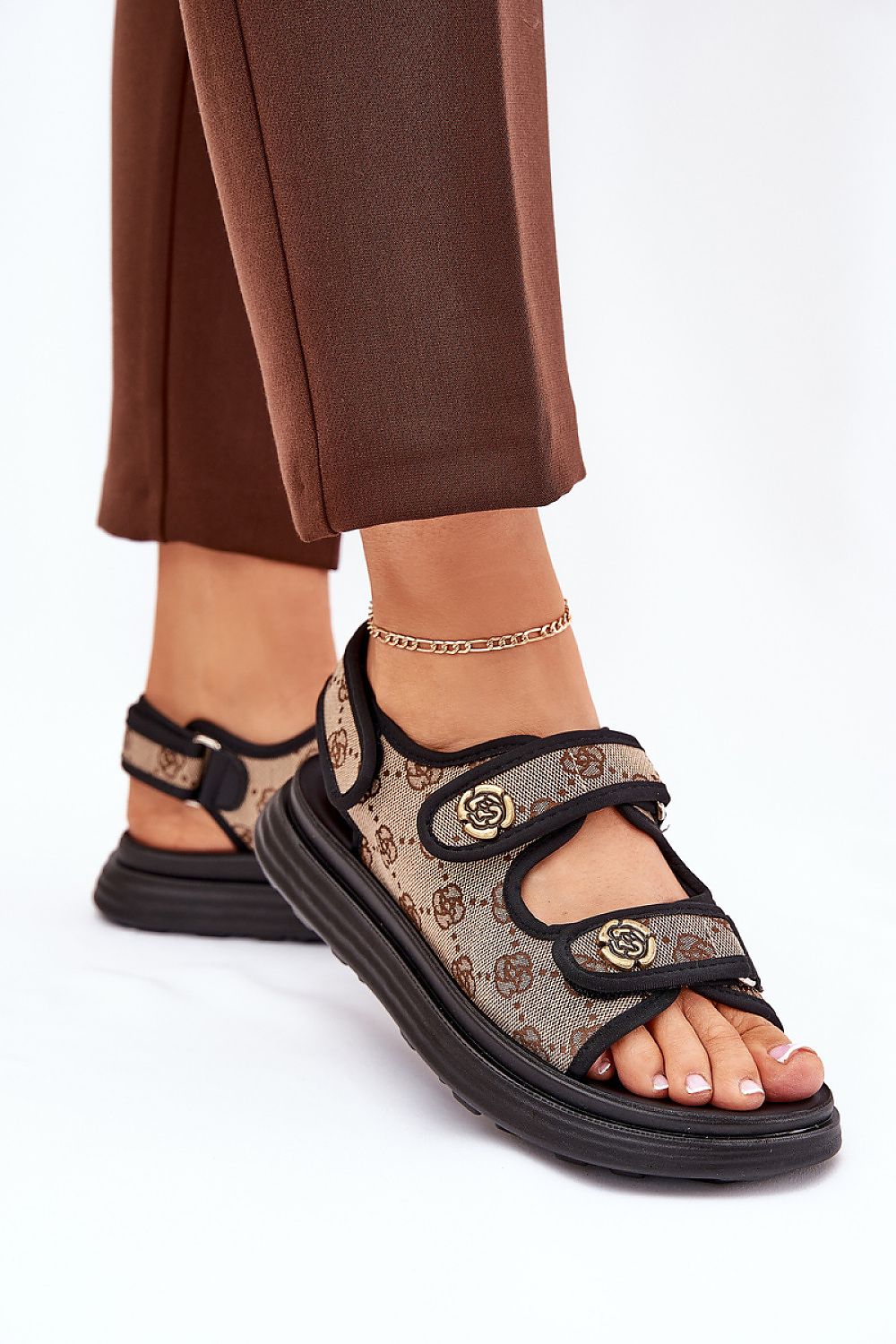  Sandały Model Pefese 88-12 Beige/Black - Step in style 