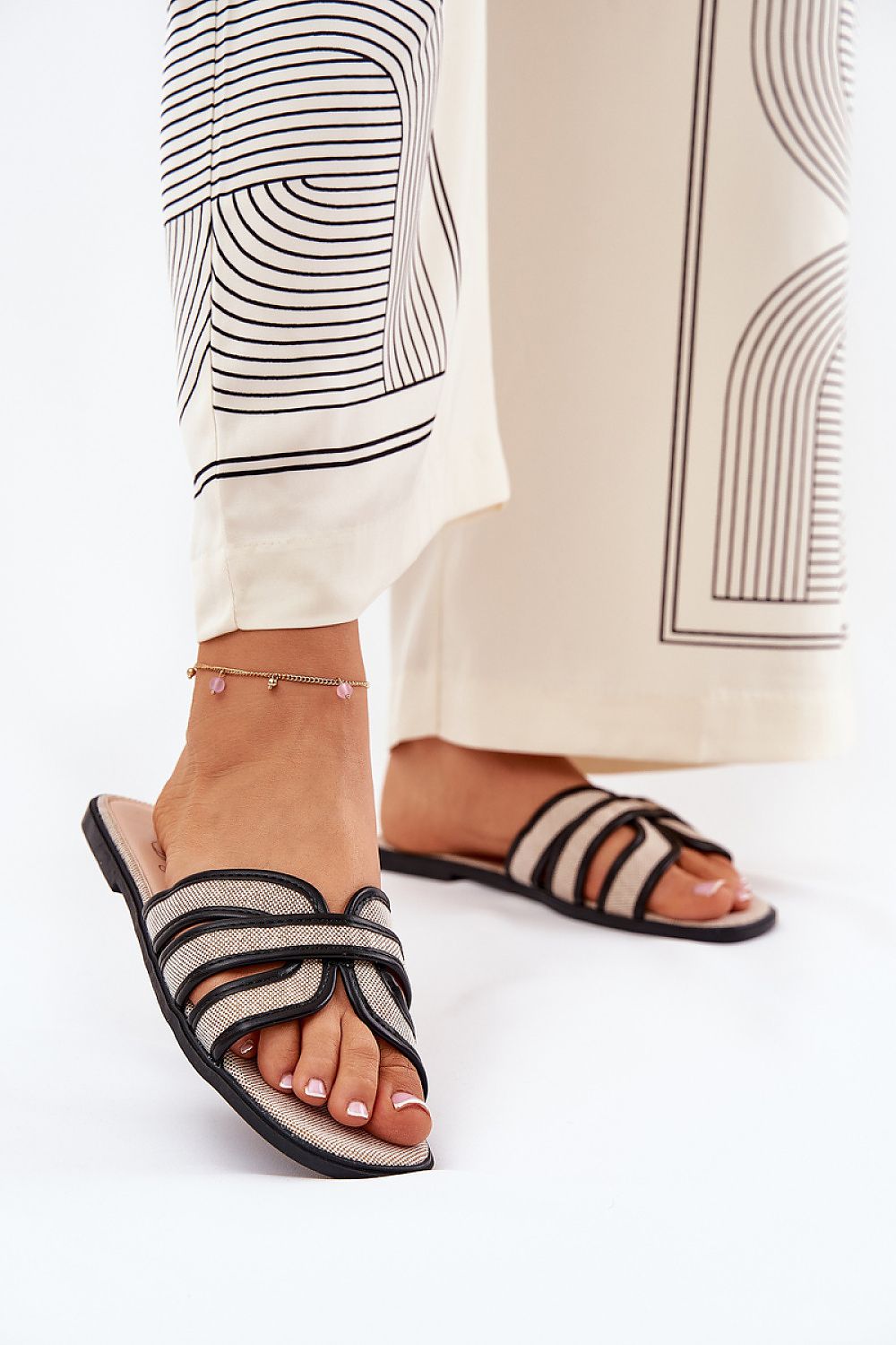  Sandał Klapki Model Scazze TC-11 Beige/Black - Step in style 