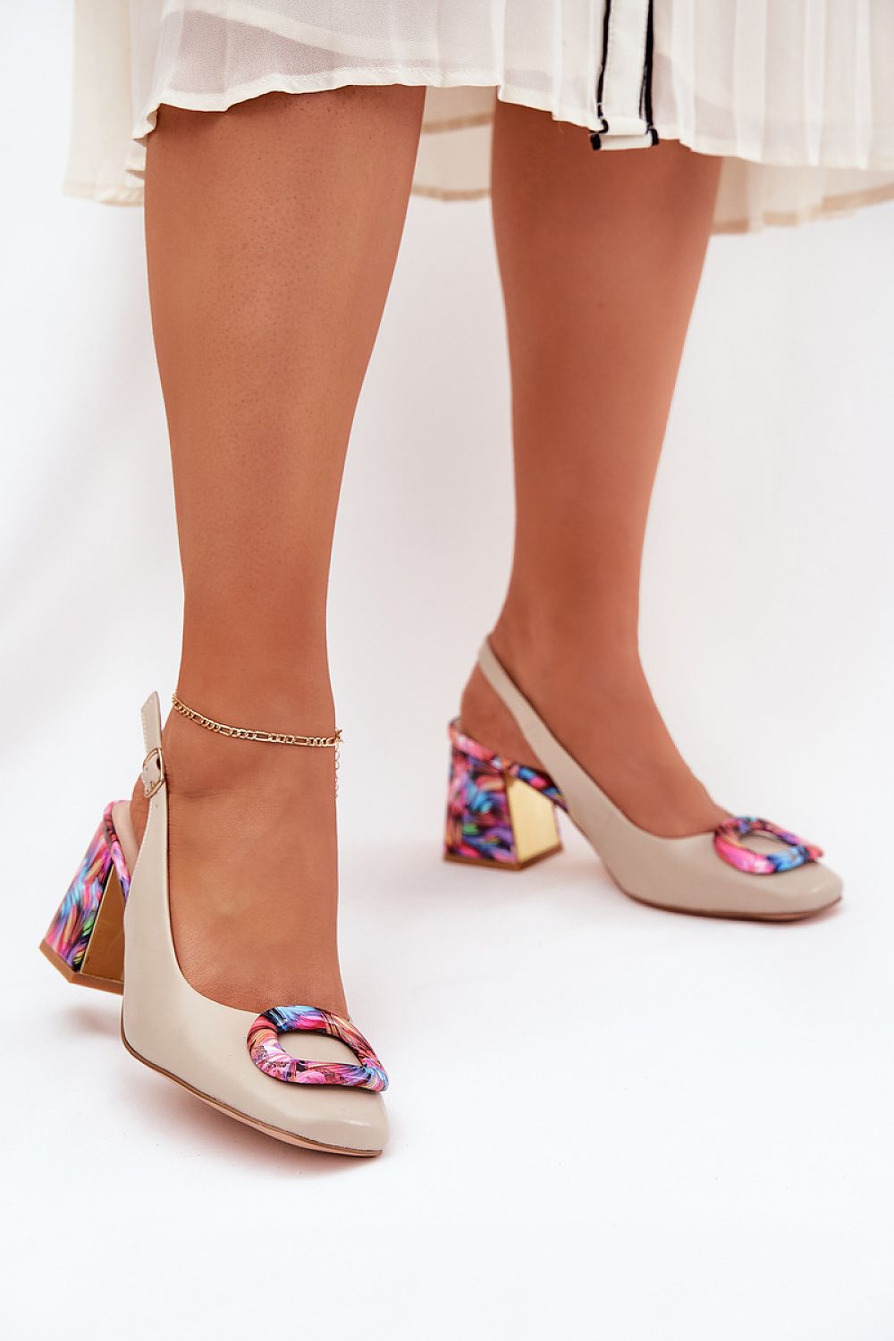  Sandały Model DA CR51-002 Beige - Step in style 