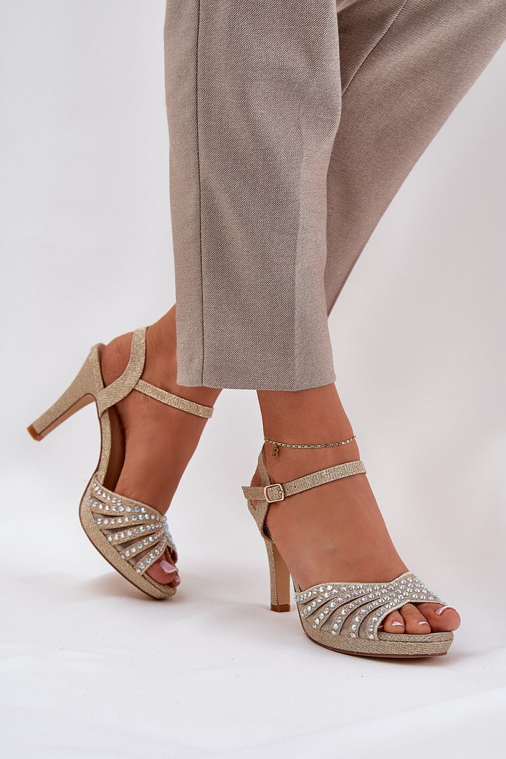  Sandały Model DA MR1038-33 Gold - Step in style 