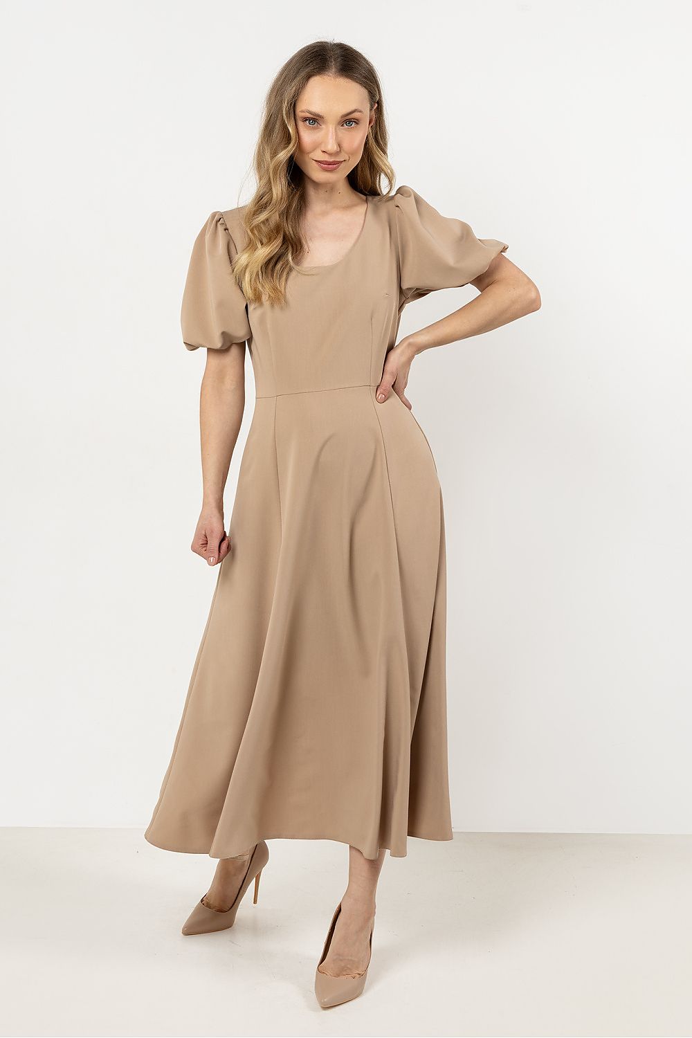  Sukienka Model A709 Beige - awama 