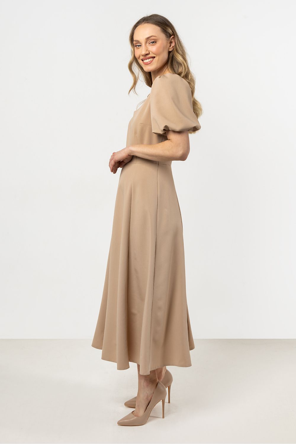  Sukienka Model A709 Beige - awama 