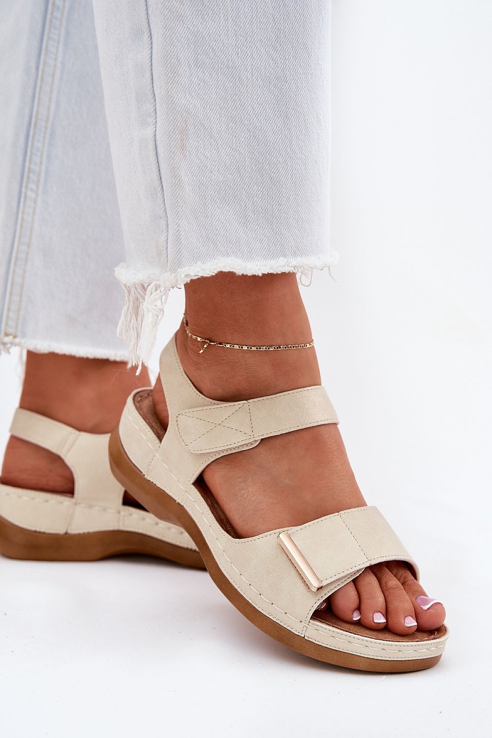  Sandały Model Iphiope 25SD98-0146 Gold - Step in style 