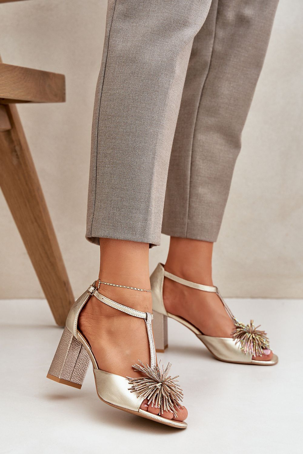  Sandały Model Laura Messi 2758 Gold - Step in style 
