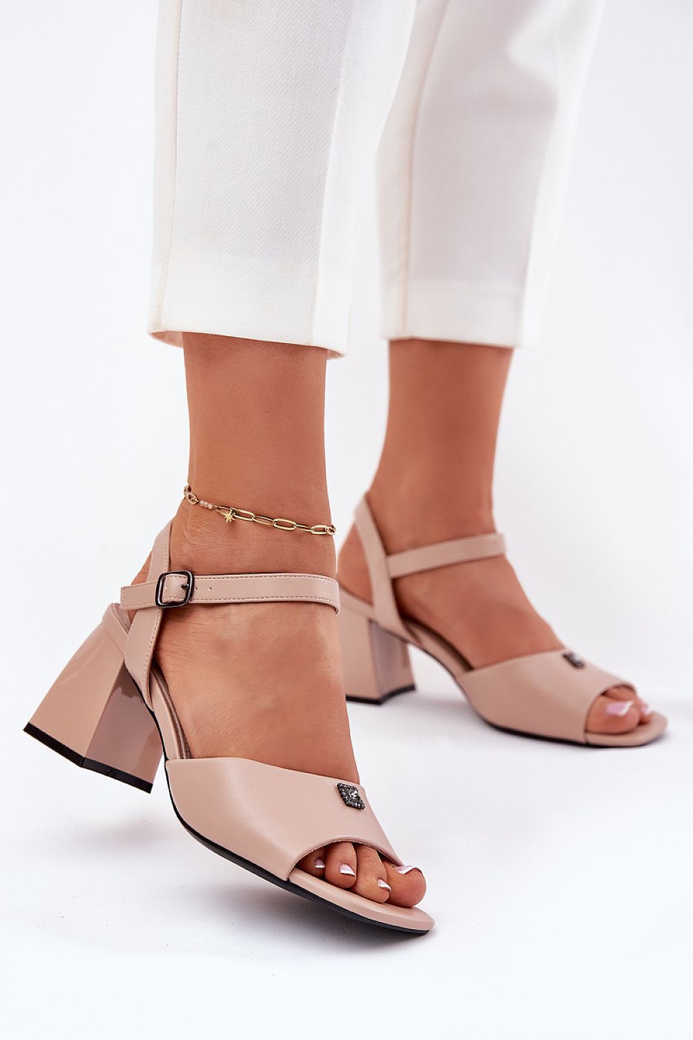  Sandały Model Vinceza 62235 Beige - Step in style 