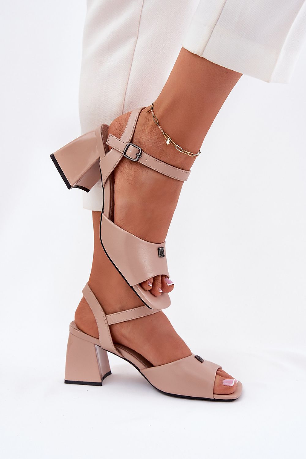  Sandały Model Vinceza 62235 Beige - Step in style 