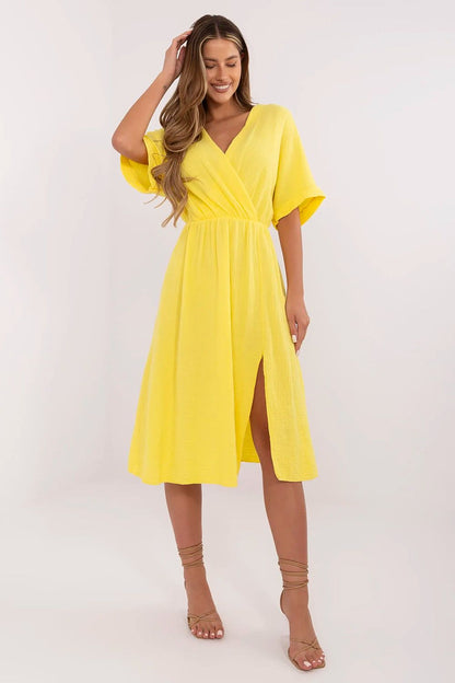  Sukienka Model MI-SK-121008.84 Yellow - Italy Moda 
