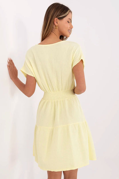  Sukienka Model MI-SK-92160.00 Light Yellow - Italy Moda 