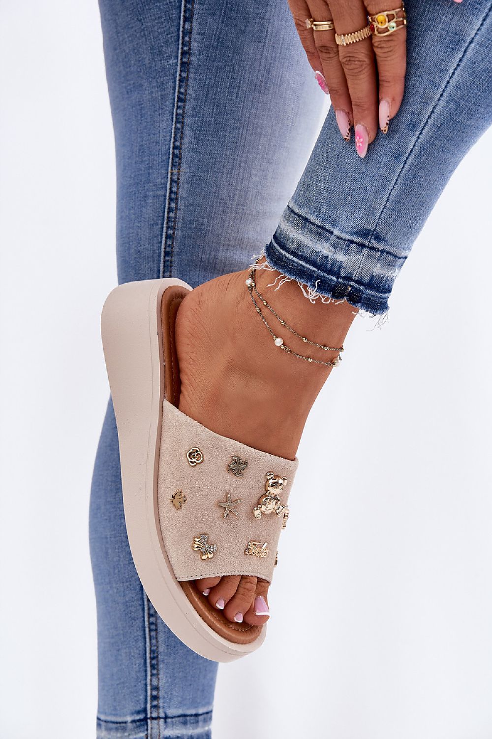  Sandał Klapki Model Vinceza 66741 Beige - Step in style 